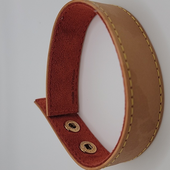 LV LEATHER BRACELET - Picture 6 of 6